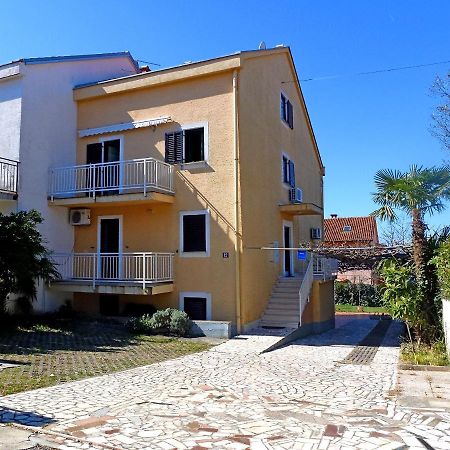 Apartment Honor Njivice Exterior foto